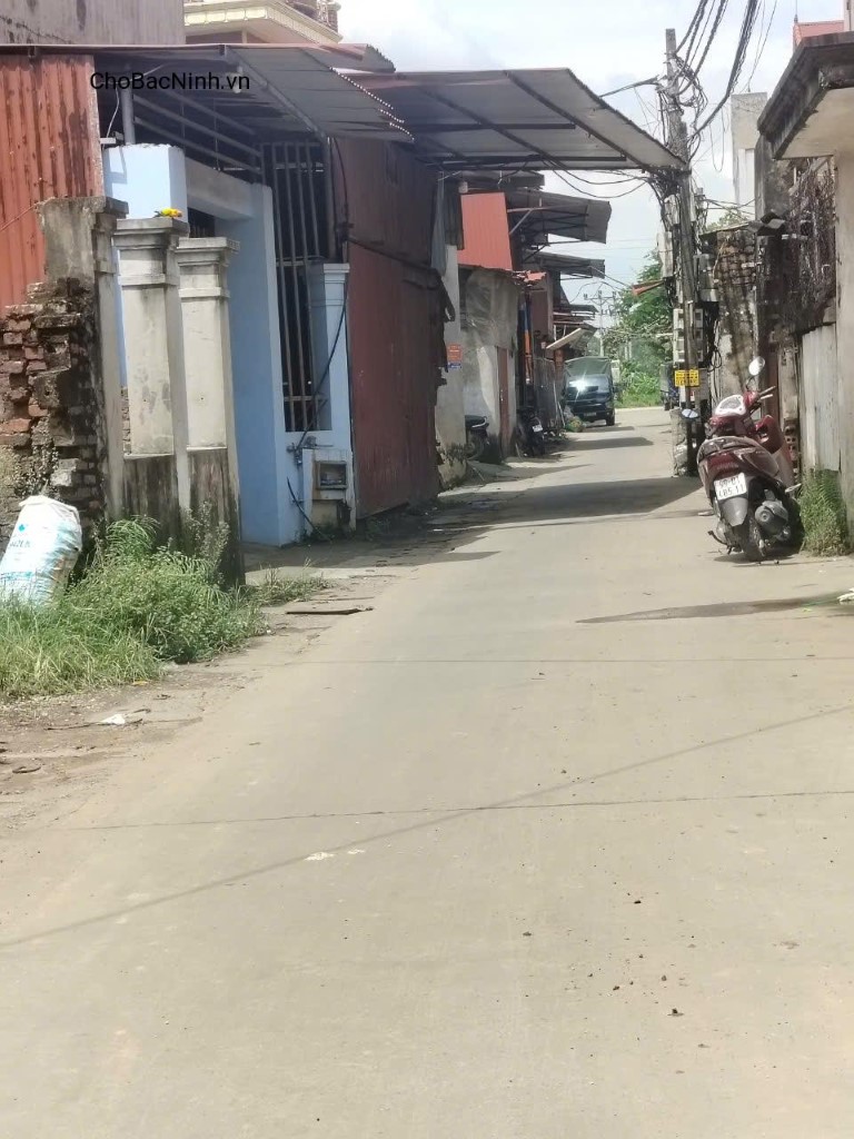 Bán lô đất trục chính thôn Ô Cách, Yên Phong, Bắc Ninh – Diện tích 121m² – Mặt tiền 4,1m – CBNMY