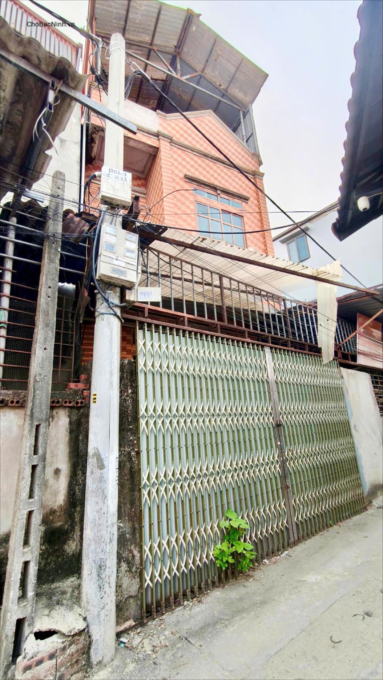 BÁN NHÀ 2 TẦNG SÀN LỆCH – LONG CHÂU, YÊN PHONG – GIÁ CHỈ 2.xx TỶ CBNMY