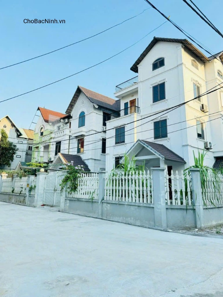 Bán nhà 3 tầng biệt thự xây thô 244m² mặt tiền 10m KĐT Đồng Xép, Hoàn Sơn, Tiên Du, Bắc Ninh ( Xã Tiên Du, tỉnh Bắc Ninh) – CBNVD