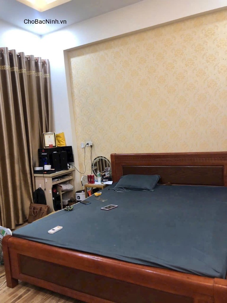 Bán nhà 2.5 tầng 92m2 trục chính Nguyễn Đăng Sở, Ninh Xá, TP Bắc Ninh - CBNVT