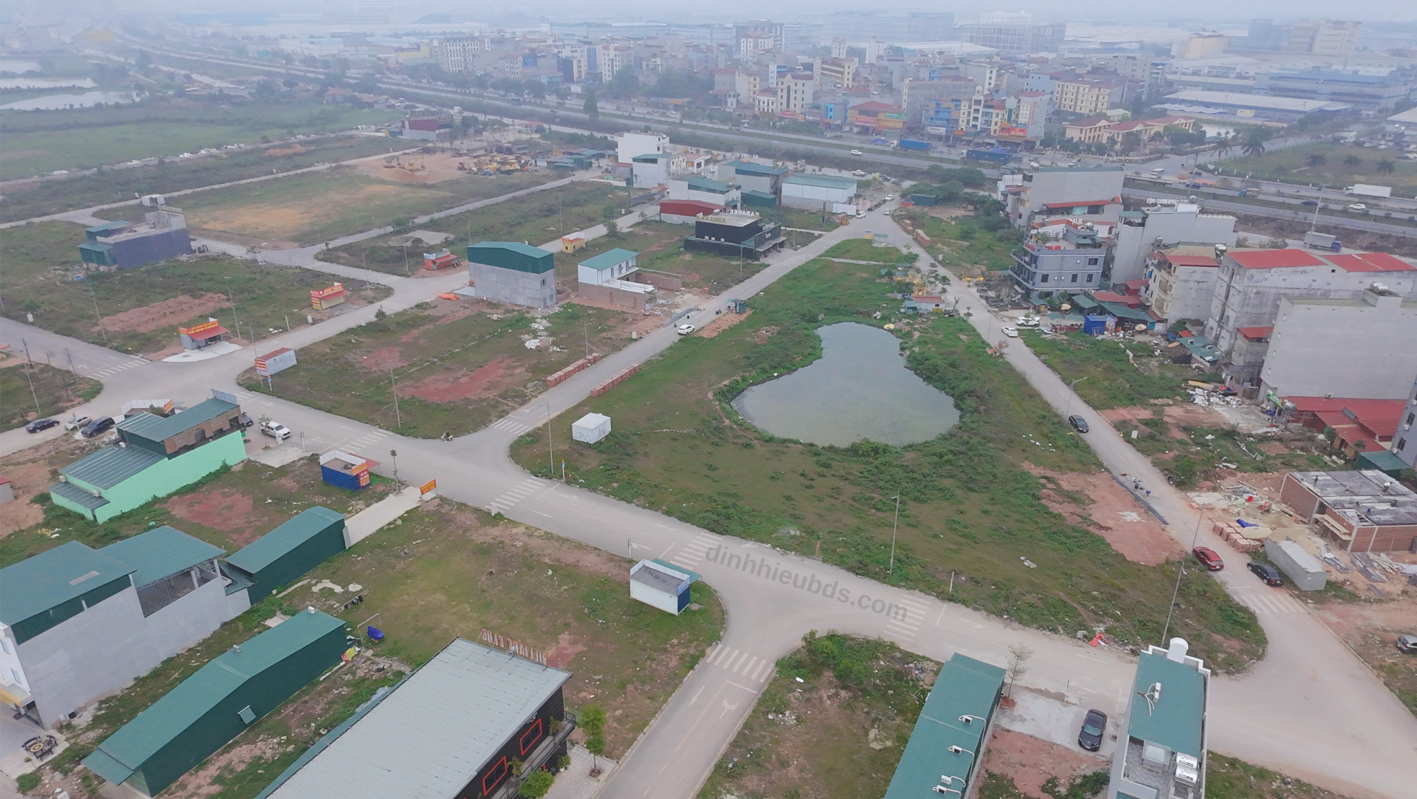 Bán lô đất N6 gần sân bóng 100m² tại KDC Đồng Vân, Quang Châu, Việt Yên, Bắc Giang (nay là phường Nếnh, tỉnh Bắc Ninh) giá hơn 5 tỷ.