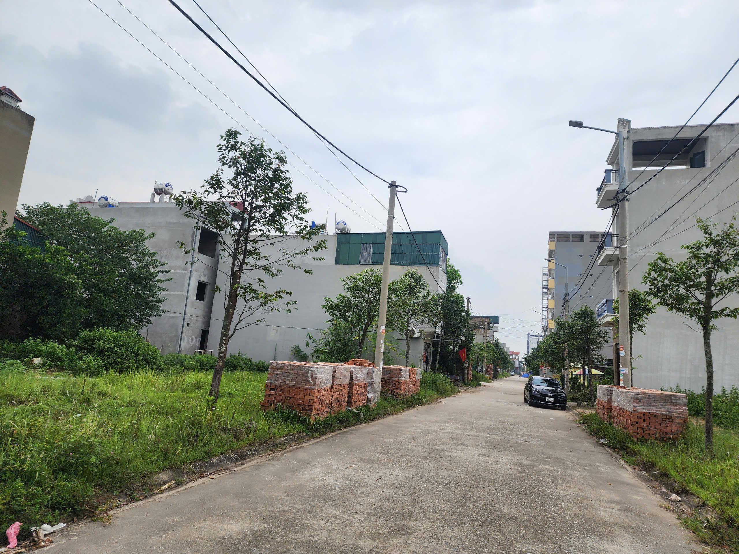Bán lô đất dãy C4 tại khu Đồng Nhỏ - Phường Nếnh - Bắc Ninh - CBNDH