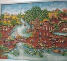 Tranh Chợ Quê - Gốm Ngọc Phù Lãng