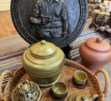 Bộ trà đối ẩm lưu hương  cả bộ bao gồm 1 khay 6 chén 1 ấm 1 tống